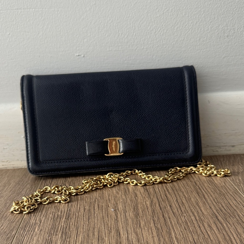 Ferragamo Vara Bow Crossbody Chain Bag - Blue - Good Condition